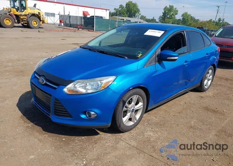 2014 Ford Focus Se z USA, uszkodzony, nr VIN 1FADP3F23EL344523